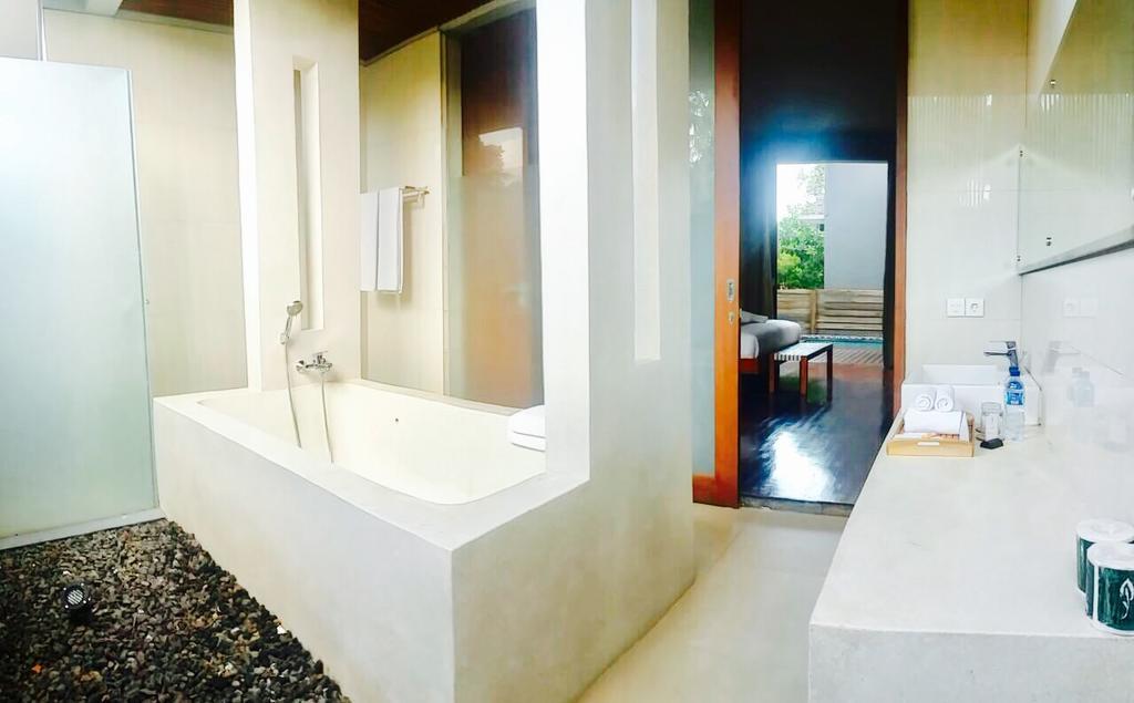 Nitya Loka Villas Kuta Lombok Exterior foto