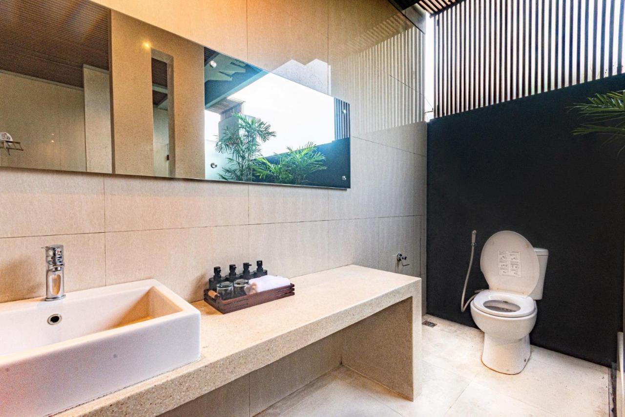 Nitya Loka Villas Kuta Lombok Exterior foto